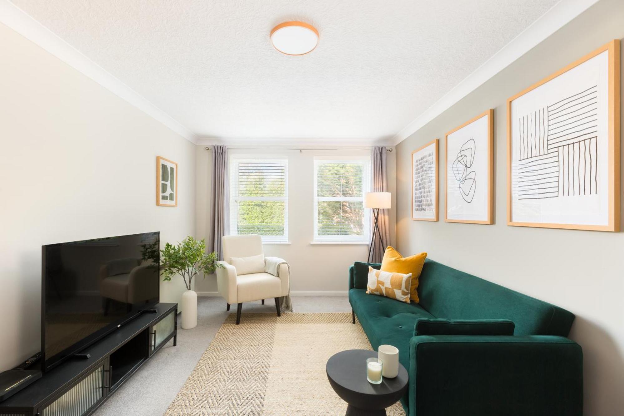 Modern 2-Bedroom Apartments With Free Parking In 利明顿 外观 照片